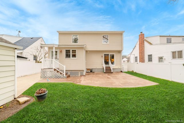 2420 Willow Street, Wantagh, NY 11793