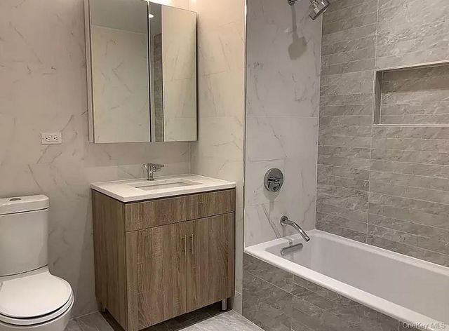 4620 11th Street 5F, Long Island City, NY 11101