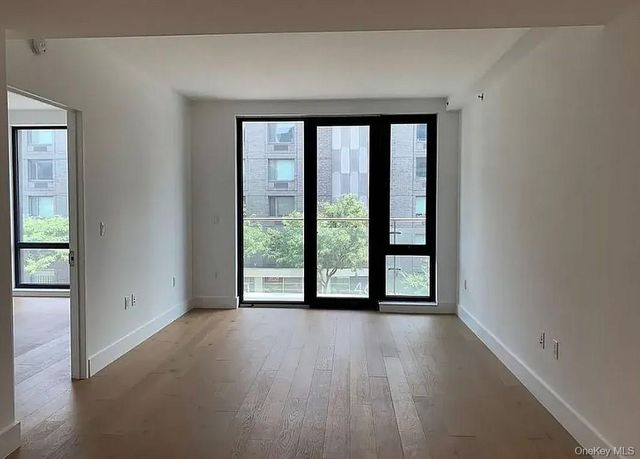 4620 11th Street 5F, Long Island City, NY 11101