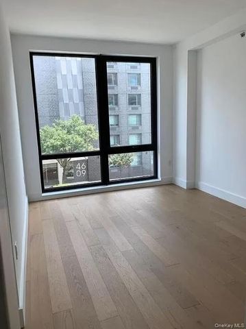 4620 11th Street 5F, Long Island City, NY 11101