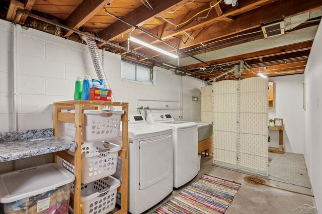 1 Chippewa Court, Saginaw, MI 48602