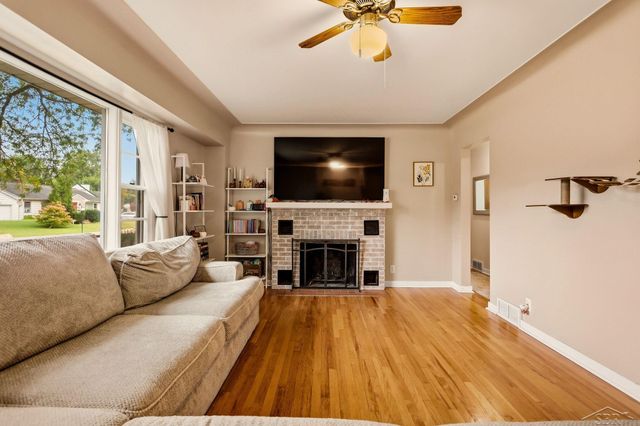 1 Chippewa Court, Saginaw, MI 48602