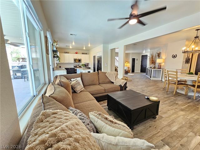 8073 Villa Pulido Street, Las Vegas, NV 89131