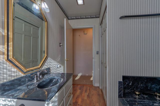 5224 Westlake Drive, Evansville, IN 47712