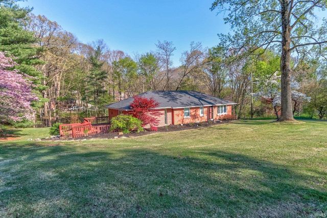 5224 Westlake Drive, Evansville, IN 47712