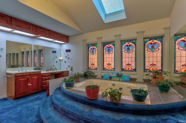 5224 Westlake Drive, Evansville, IN 47712