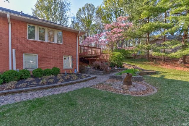 5224 Westlake Drive, Evansville, IN 47712