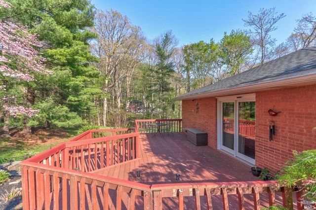 5224 Westlake Drive, Evansville, IN 47712