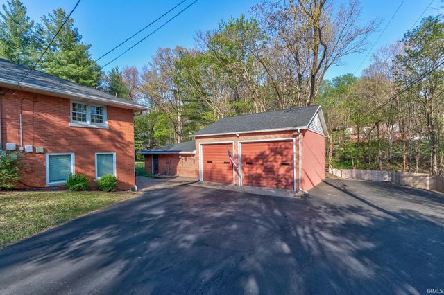 5224 Westlake Drive, Evansville, IN 47712