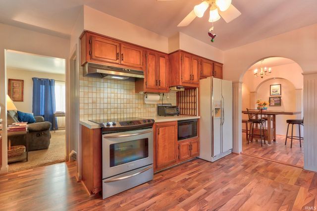 5224 Westlake Drive, Evansville, IN 47712