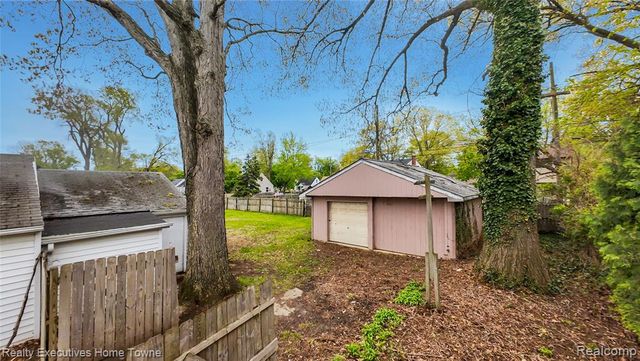 34441 Harroun Street, Wayne, MI 48184