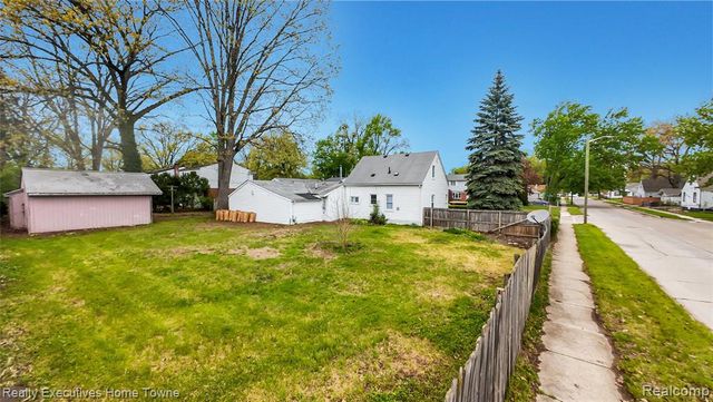 34441 Harroun Street, Wayne, MI 48184