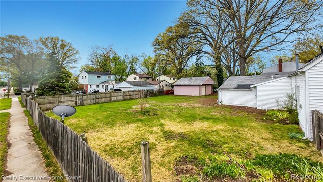34441 Harroun Street, Wayne, MI 48184