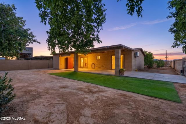 4690 S Stewart Avenue, Tucson, AZ 85714