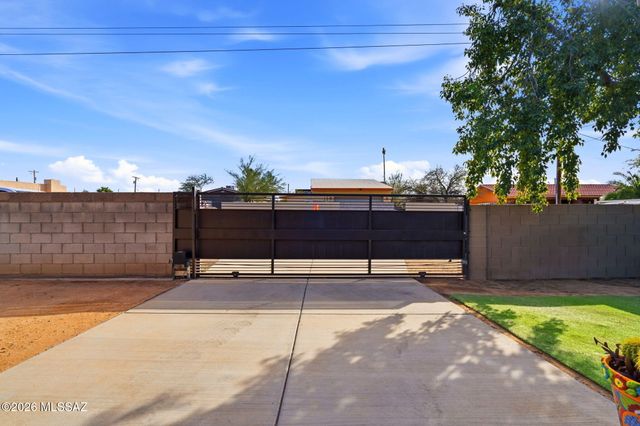 4690 S Stewart Avenue, Tucson, AZ 85714