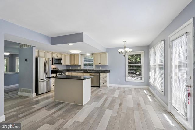 74 SOLDIERS SQ, Chesterbrook, PA 19087