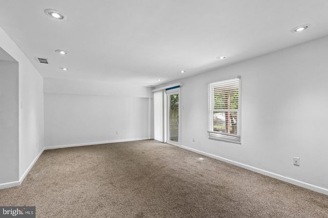 74 SOLDIERS SQ, Chesterbrook, PA 19087