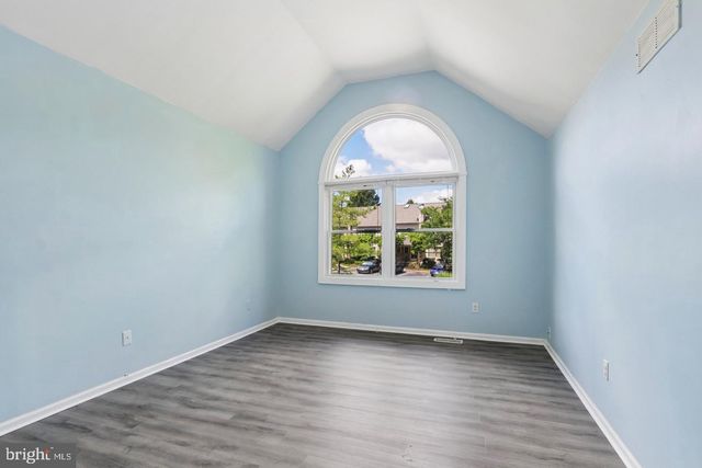 74 SOLDIERS SQ, Chesterbrook, PA 19087