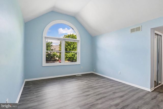 74 SOLDIERS SQ, Chesterbrook, PA 19087