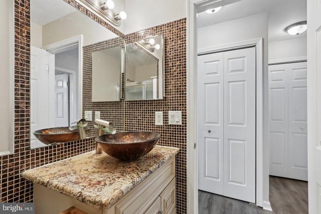74 SOLDIERS SQ, Chesterbrook, PA 19087