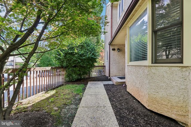 74 SOLDIERS SQ, Chesterbrook, PA 19087