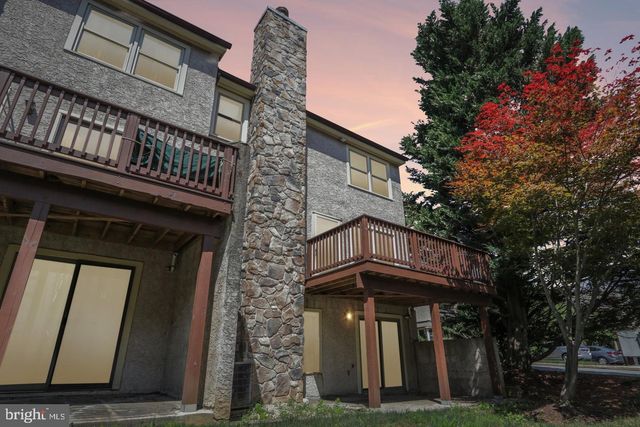 74 SOLDIERS SQ, Chesterbrook, PA 19087
