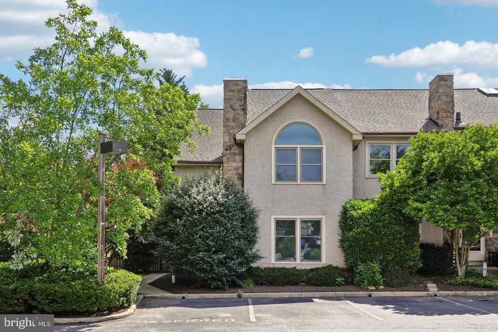 74 SOLDIERS SQ, Chesterbrook, PA 19087