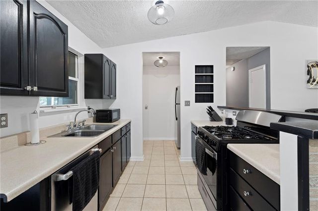 672 Lookout Court, Lawrenceville, GA 30043
