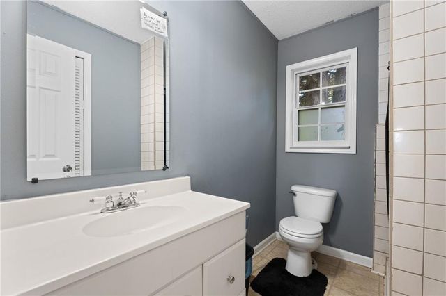 672 Lookout Court, Lawrenceville, GA 30043