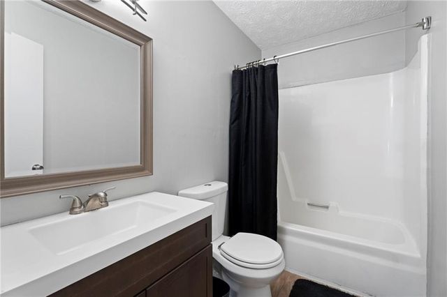 672 Lookout Court, Lawrenceville, GA 30043