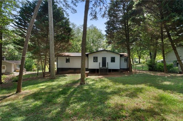 672 Lookout Court, Lawrenceville, GA 30043