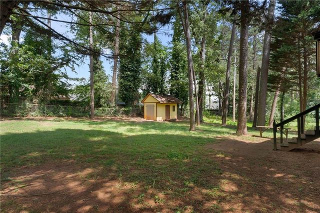 672 Lookout Court, Lawrenceville, GA 30043