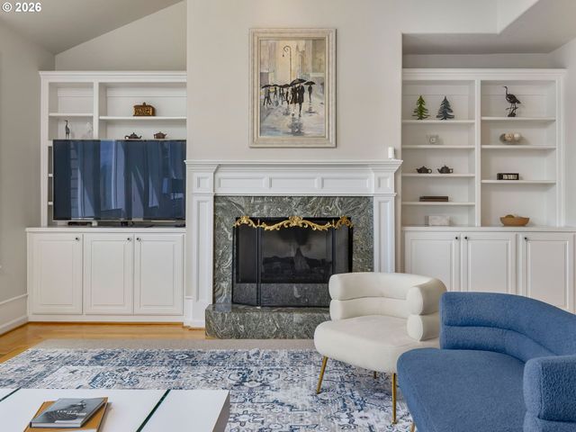 1964 HALL St, West Linn, OR 97068