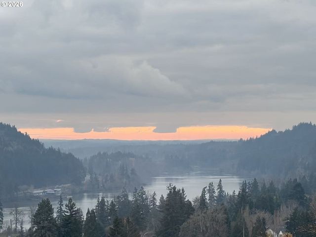 1964 HALL St, West Linn, OR 97068
