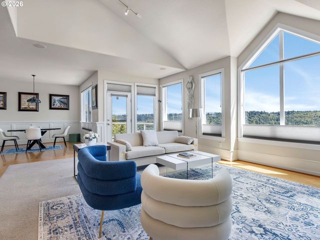 1964 HALL St, West Linn, OR 97068