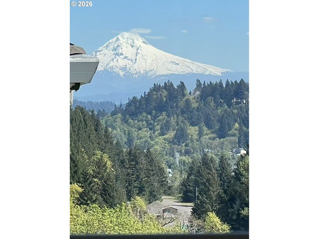 1964 HALL St, West Linn, OR 97068
