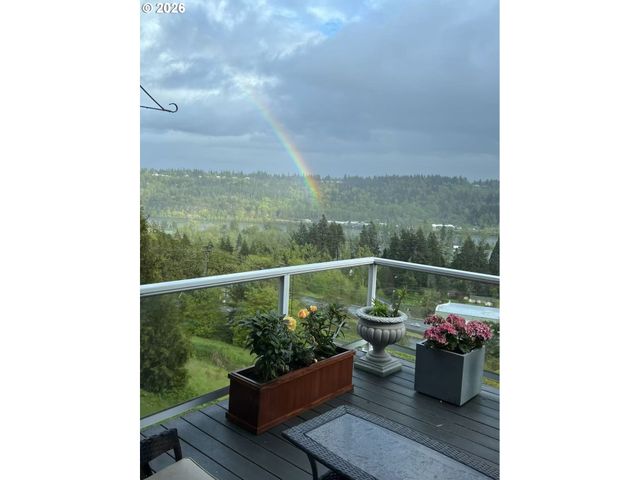 1964 HALL St, West Linn, OR 97068