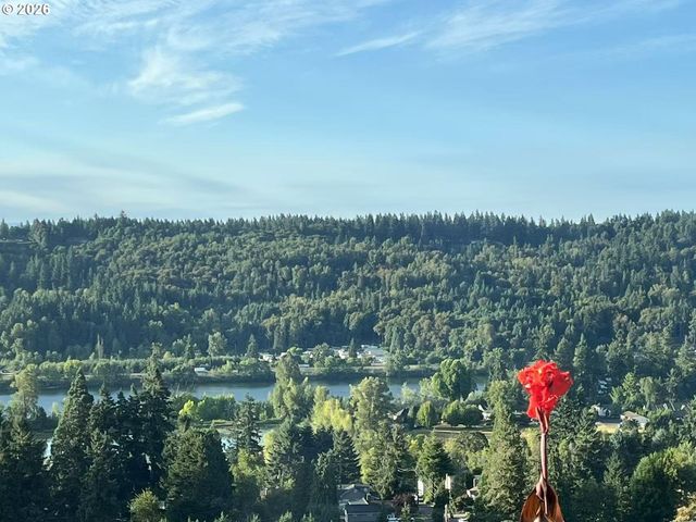 1964 HALL St, West Linn, OR 97068