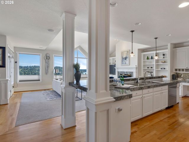 1964 HALL St, West Linn, OR 97068