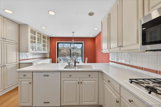1193 Timberview Trail, Bloomfield Hills, MI 48304