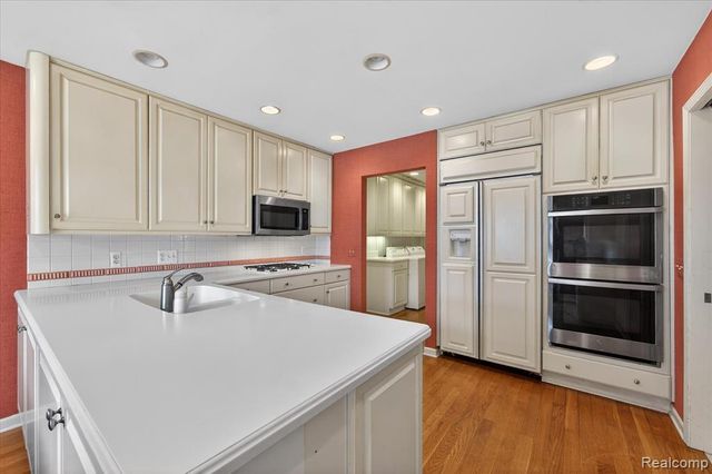 1193 Timberview Trail, Bloomfield Hills, MI 48304