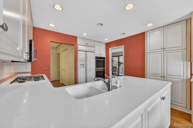 1193 Timberview Trail, Bloomfield Hills, MI 48304