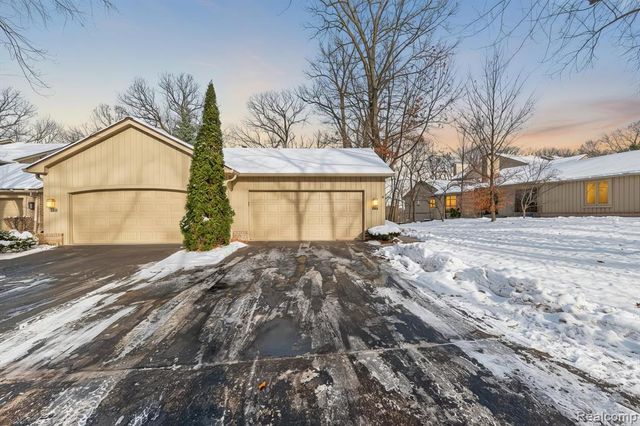 1193 Timberview Trail, Bloomfield Hills, MI 48304