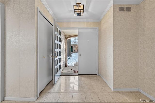 1193 Timberview Trail, Bloomfield Hills, MI 48304