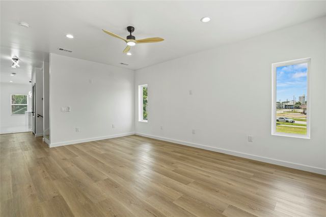 2212 Anderson Street, Dallas, TX 75215