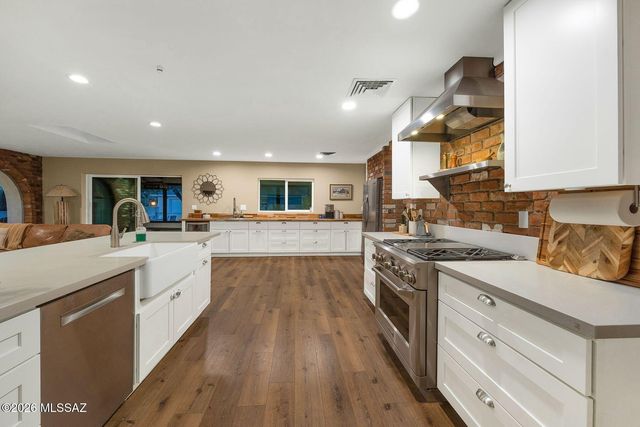 1947 N Soldier Trail, Tucson, AZ 85749