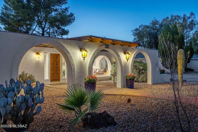 1947 N Soldier Trail, Tucson, AZ 85749