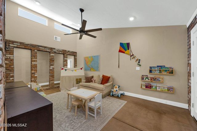 1947 N Soldier Trail, Tucson, AZ 85749