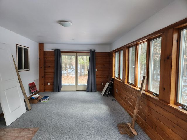 1041 Wolf Lake Drive, Peacock Twp, MI 49304