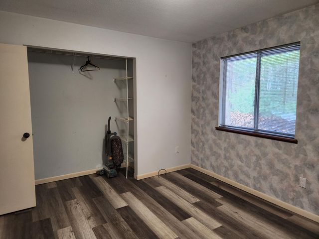 1041 Wolf Lake Drive, Peacock Twp, MI 49304